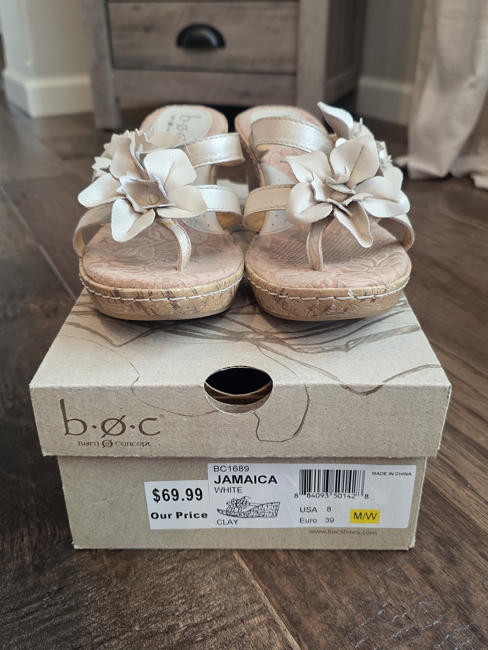 b.o.c. Women's Cream Floral Wedge Sandals - Picture 2 of 7